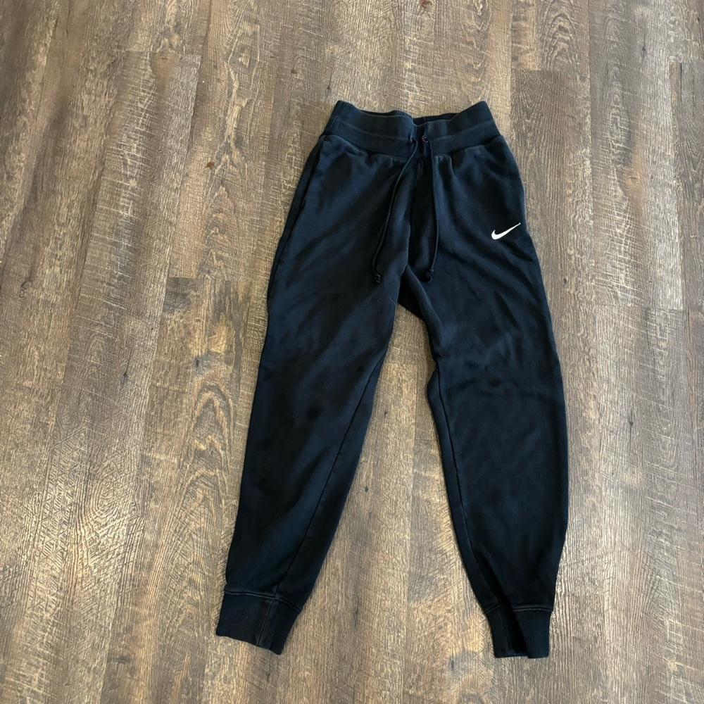 Nike sweatpants joggers women’s S black drawstring